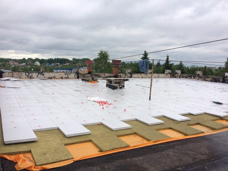 Монтаж мягкой кровли из ПВХ мембраны Устройство мягких кровель из ПВХ мембран